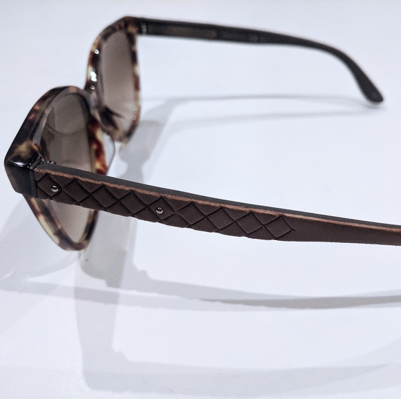 💫BOTTEGA VENETA💫Wayfarer Cat Eye Sunnies ☀️ - Picture 5 of 7